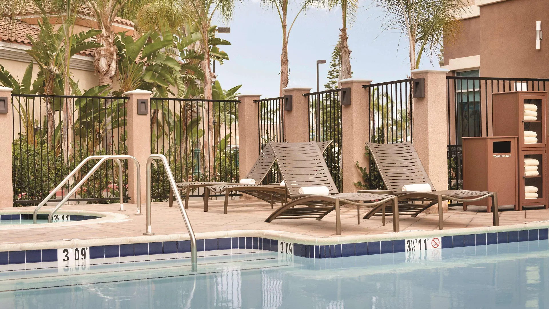 Hyatt Place At Anaheim Resort / Convention Center Hotel