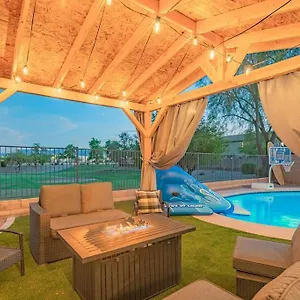  Holiday home Tranquil Oasis: Experience Luxury Living! United States