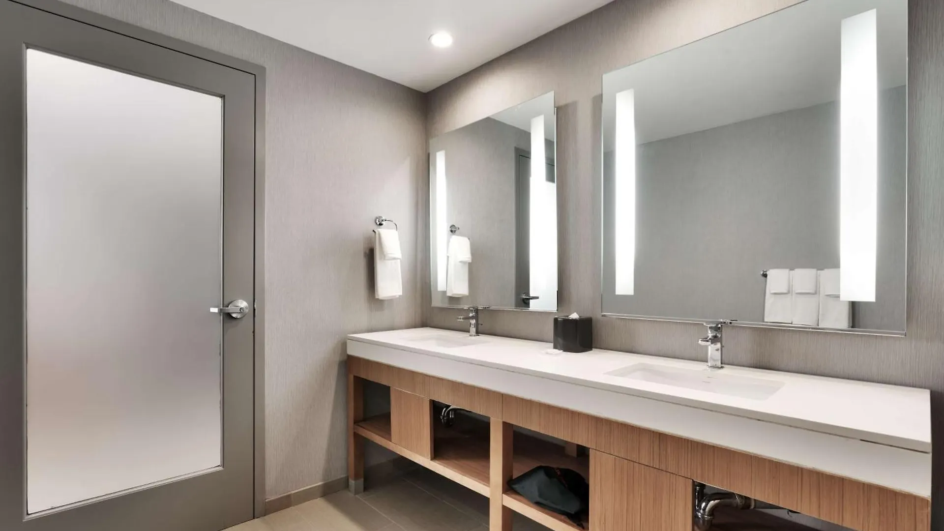 Hyatt Place At Anaheim Resort / Convention Center 3*,